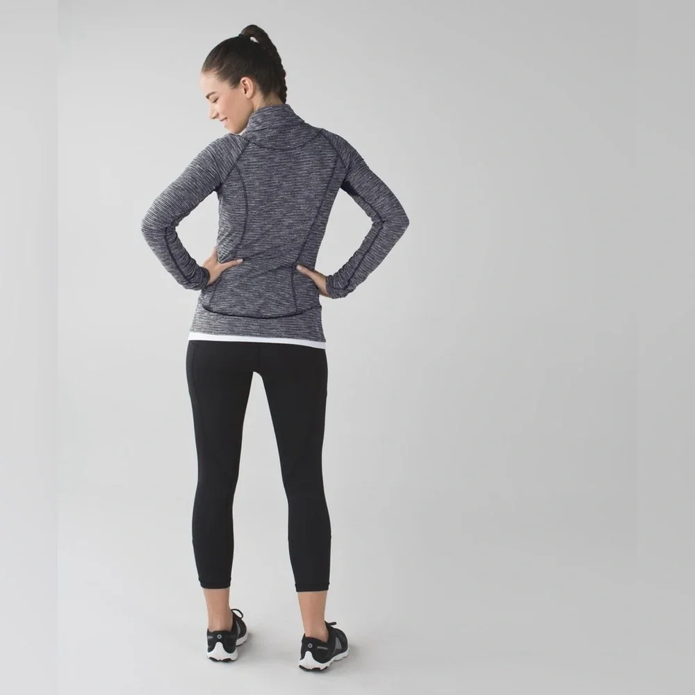Lululemon Think Fast Pullover in Coco Pique Black / Black Size 10